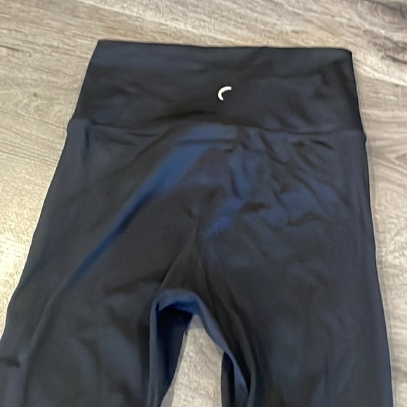 Zyia black leggings, size 6-8 - Picture 2 of 4